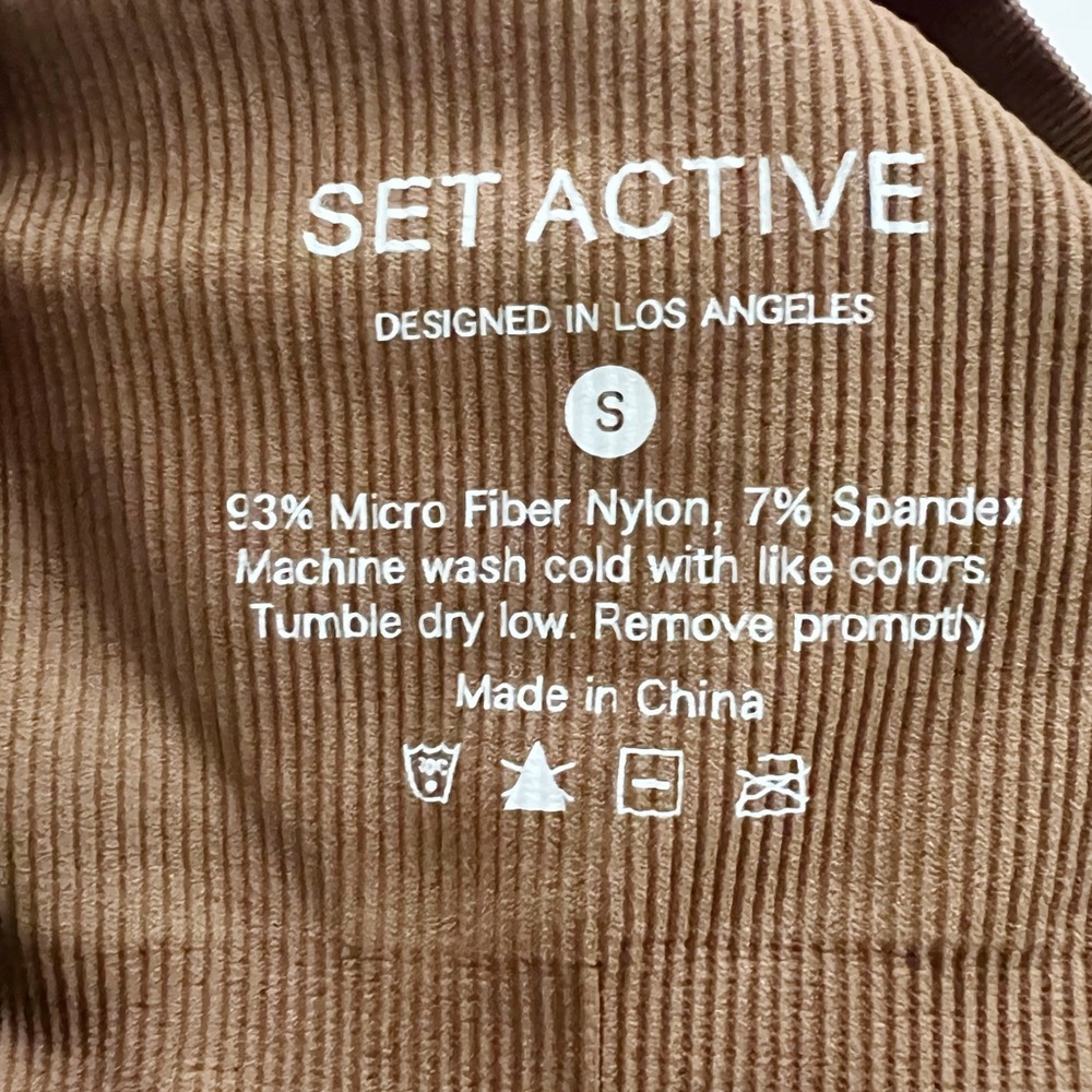 Set Active Racerback Ribbed Brown Crop Top - Picture 5 of 5